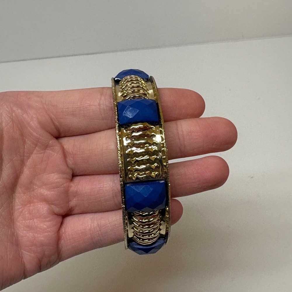 Gold Tone Hinged Bangle Bracelet Royal Blue Faceted Stones Textured